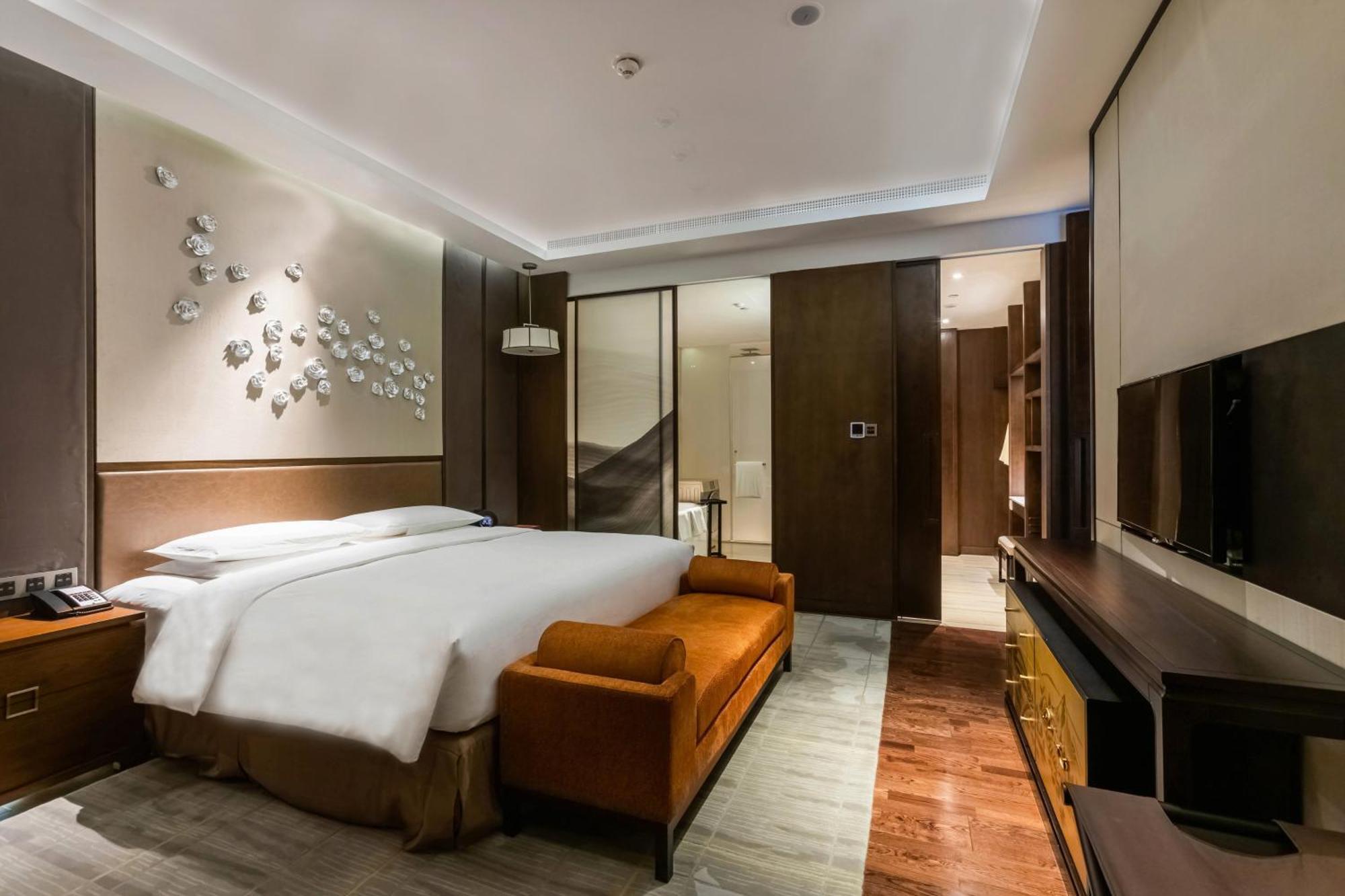 Hotel Hualuxe Wuxi Taihu Esterno foto
