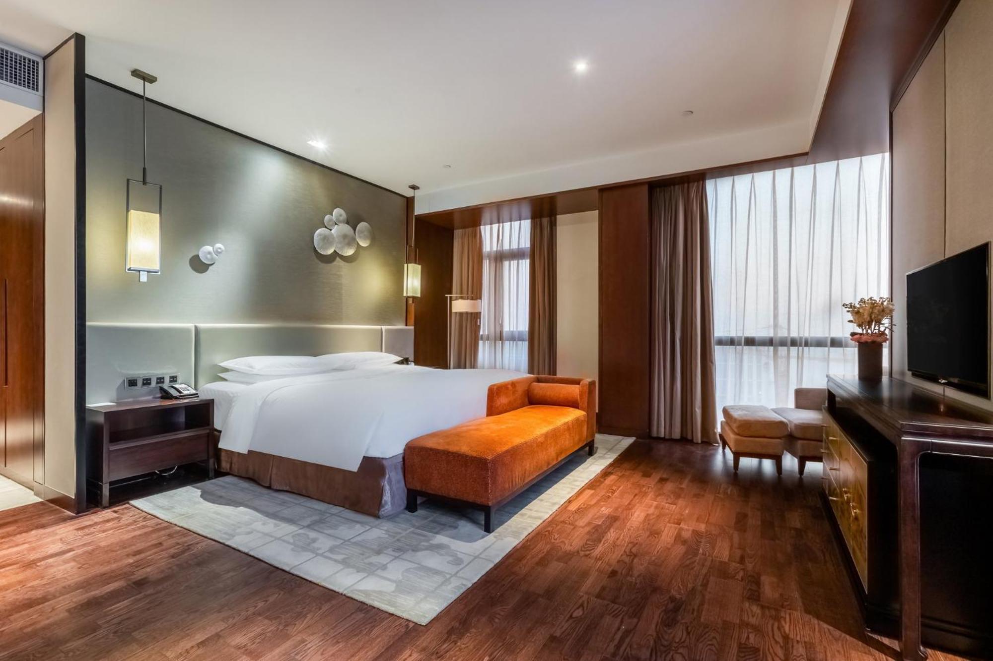 Hotel Hualuxe Wuxi Taihu Esterno foto